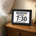 Day clock showing Monday morning