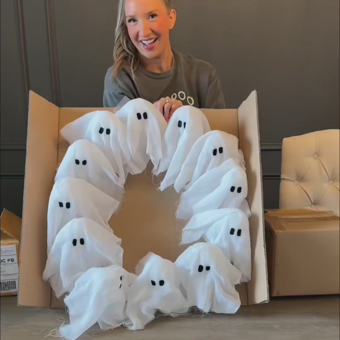 Light-Up Ghost Door Wreath